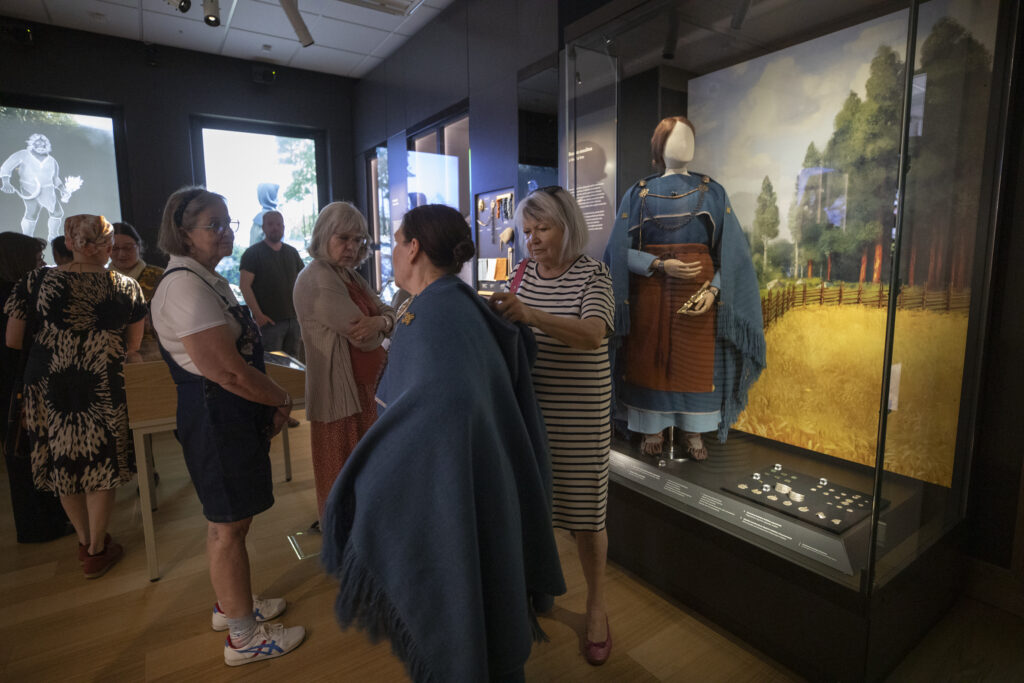 sisäkuva näyttelystä